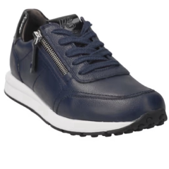 Paul Green Shoes - Navy Blue Leather sneakers. US 8.5
In Box, Never Used